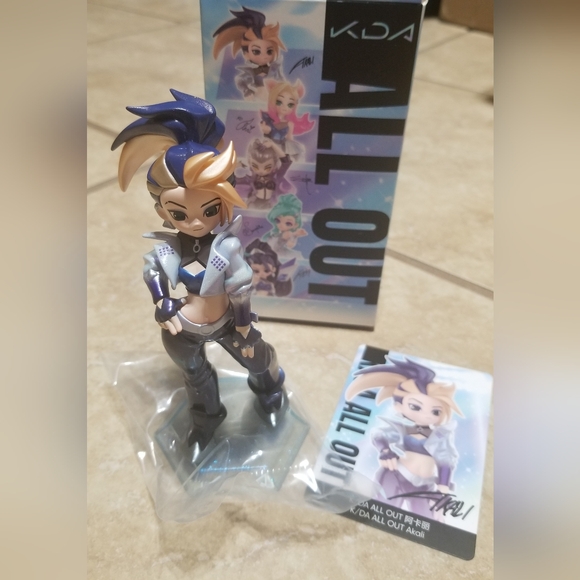 POP MART x League Of Legends - K/DA ALL OUT Series: Akali Figure - Picture 1 of 9